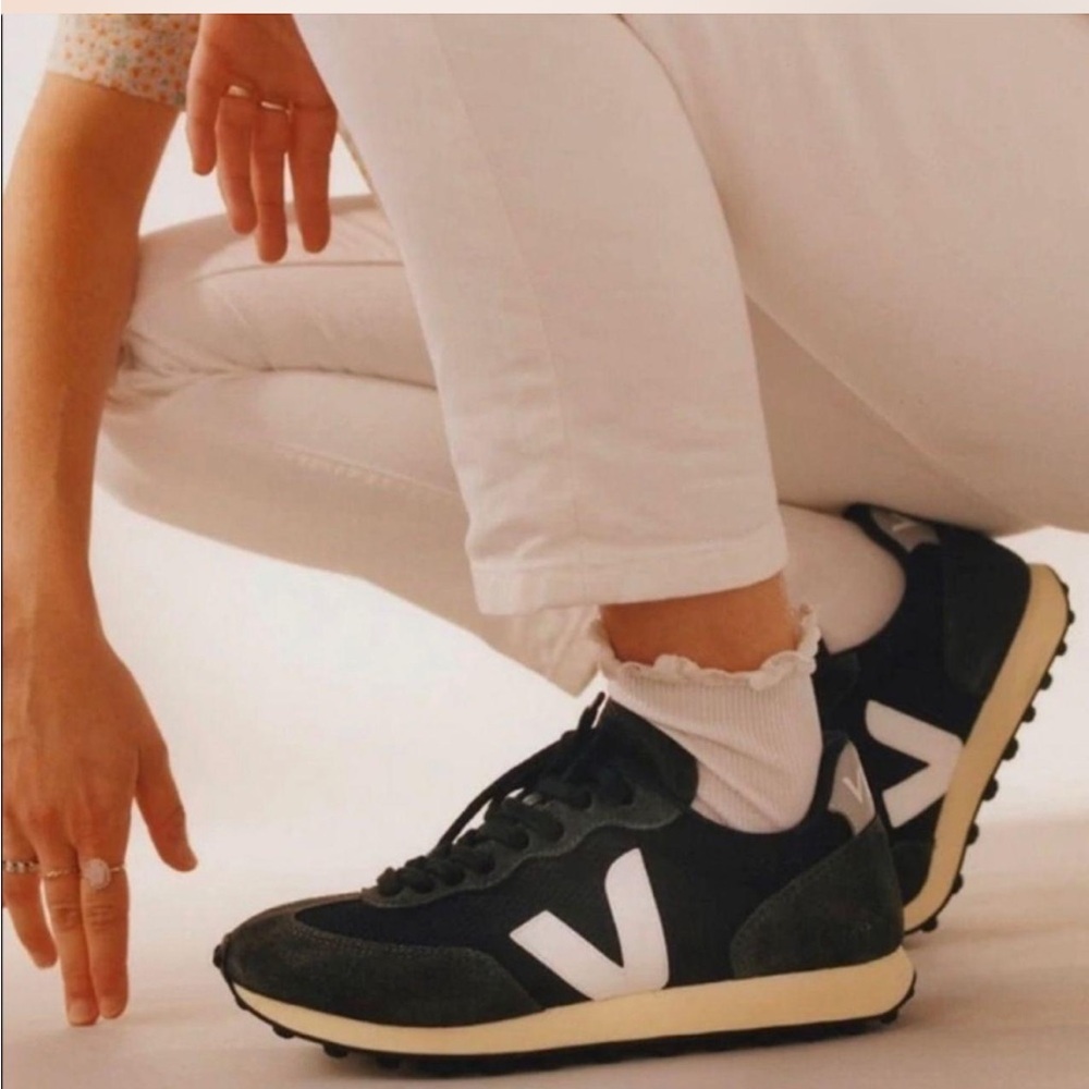 Navy blue Veja Rio Branco sneakers